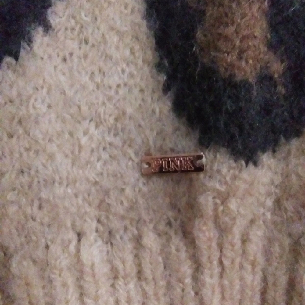Sweater - Picture 4 of 4
